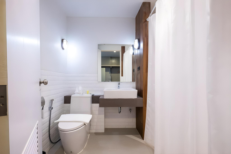 Bathroom 4, S 22 Hotel, Muang Surat Thani