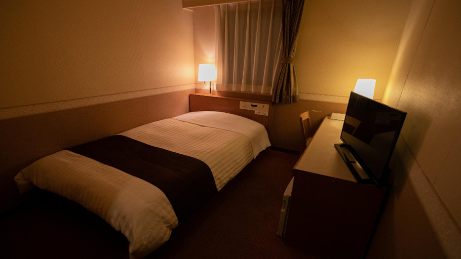 Bedroom 13
