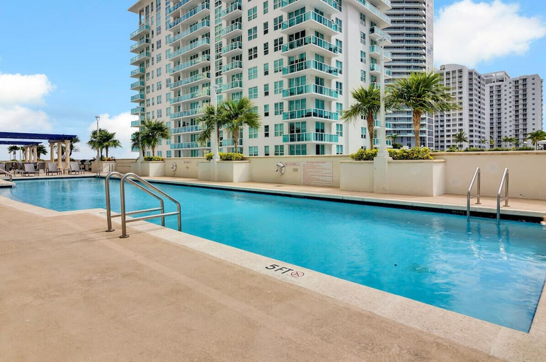 Sport & Beauty 5, Brickell City Bay View FREE Parking, Miami-Dade