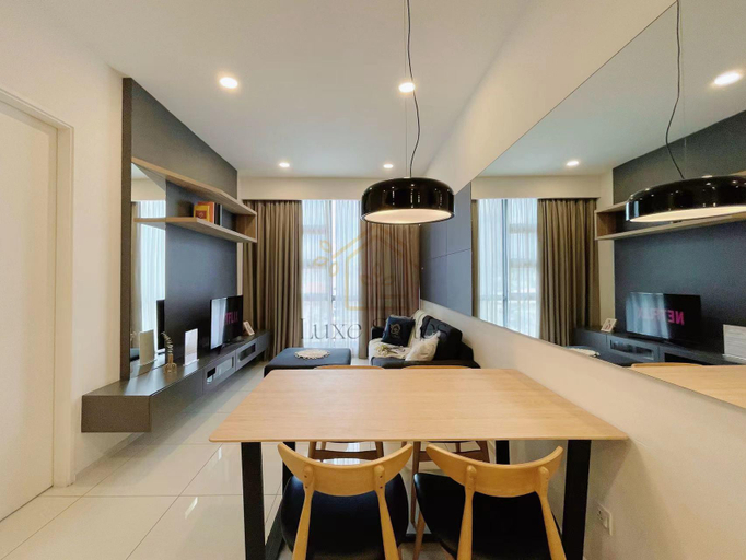Dining Room 9