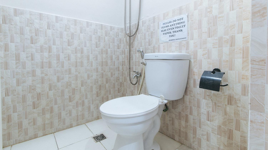 Bathroom 4, 4720 Silverio Suites Paranaque City, Parañaque