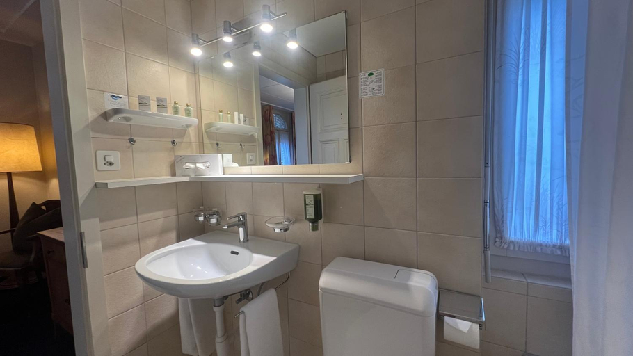 Bathroom, Hotel Du Lac, Interlaken