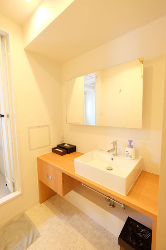 Bathroom 4, Ocean Nipponichi, Osaka