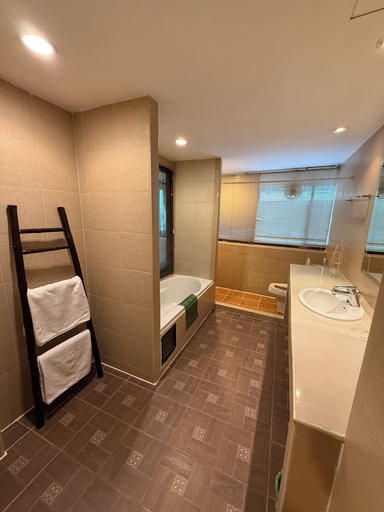 Bathroom 9