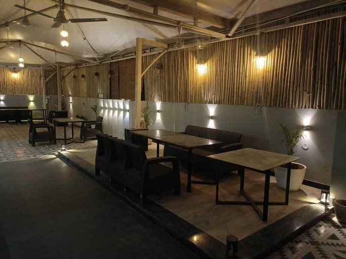 Food & Drinks, Hotel Satyawati Signature, Barwani
