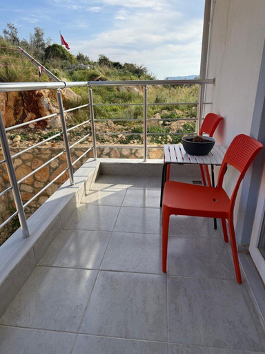 Others 5, Gökkuşağı, Kaş