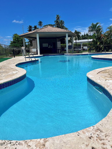 Sport & Beauty 4, 2 Bedroom Condo Pool and Beach Access