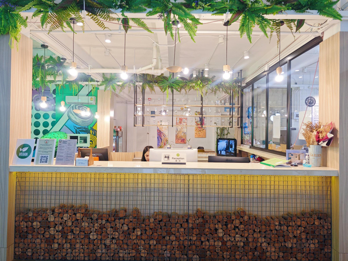 Others 4, Ostay Asoke Bangkok, Wattana