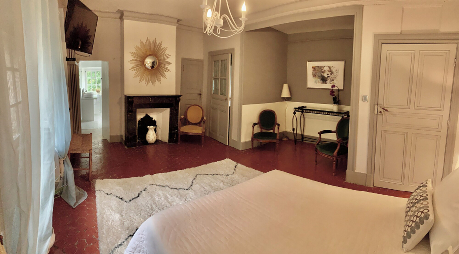Bedroom 5, Chateau du rey Restaurant L'Abeuradou, Gard