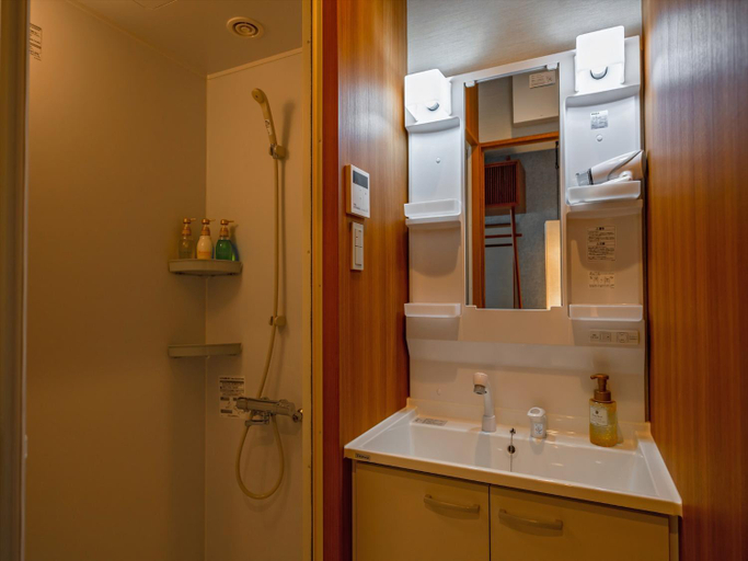 Bathroom 5, Oile by Zayra Resorts, Chatan