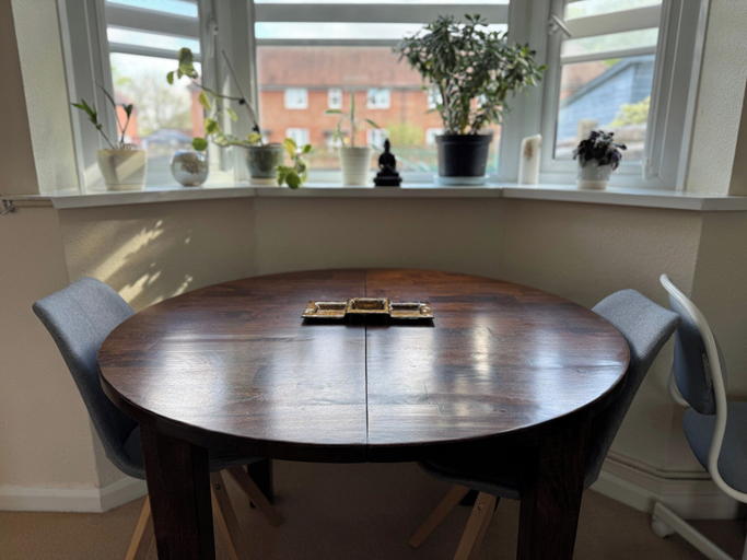Dining, Charming Reading Garden House Pet Friendly, Wokingham