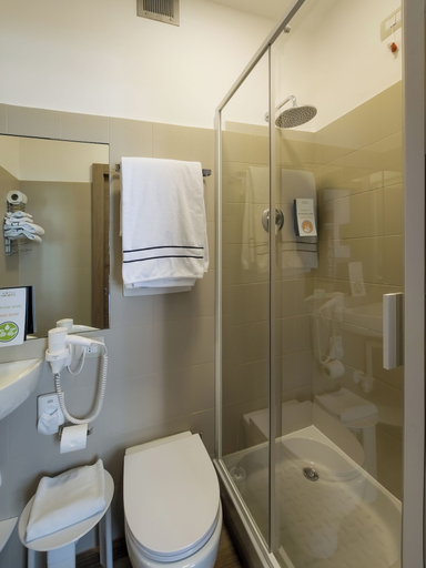 Bathroom 4, Sure Hotel by Best Western Nologo, Genova