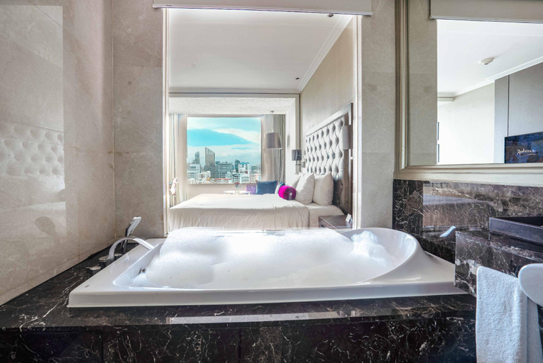 Bathroom 15