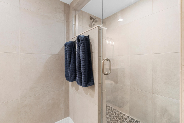 Bathroom 4, Oceania Plaza 405, Volusia