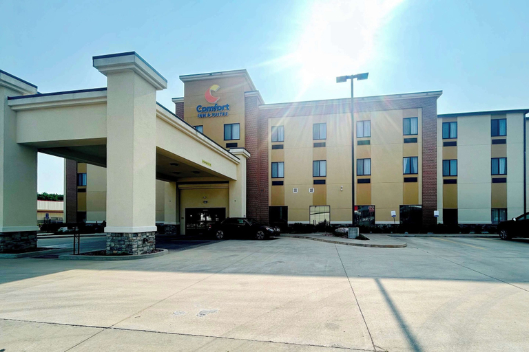 Exterior & Views 2, Comfort Inn & Suites Independence, Montgomery