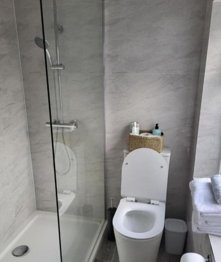 Bathroom, Mountainview Cottages