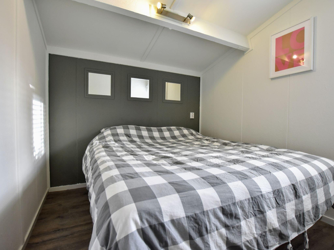 Bedroom, Dog-Friendly Stay w Spa, Barneveld
