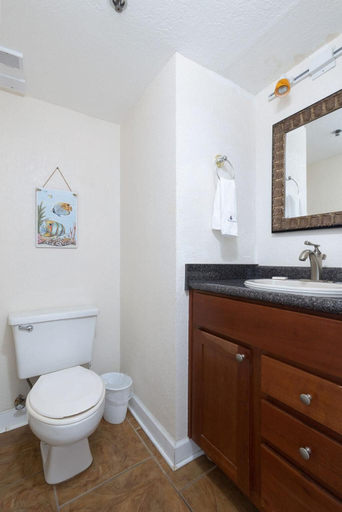 Bathroom 4, Perdido Sun 1010, Escambia