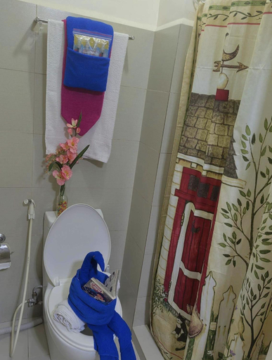 Bathroom 5, Shore Residences Mall of Asia Stays by Pbyy, Pasay City