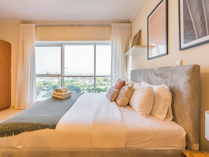 Bedroom 4, Stylish Studio Escape in the Heart of JLT, Dubai