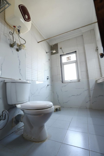 Bathroom 3, The Hotel Vagmi, Gurgaon