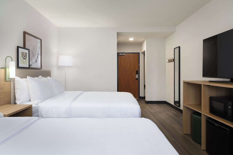 Bedroom 2, Spark by Hilton Guelph, Wellington
