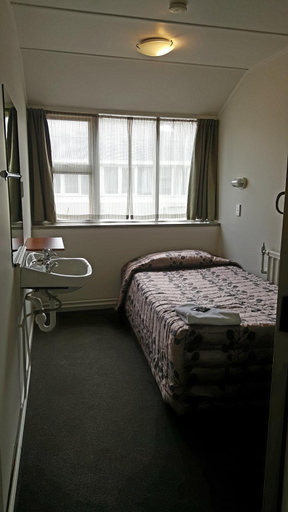 Bedroom 3, Kiwi International, Waitakere