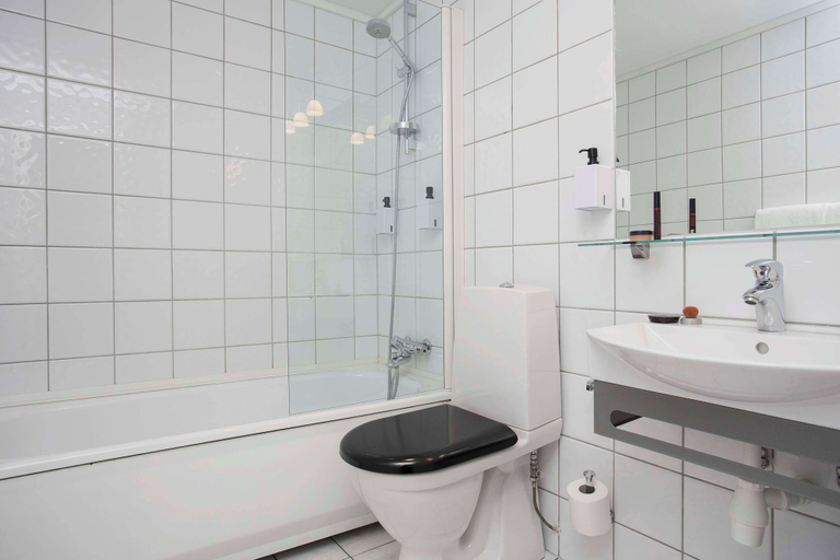 Bathroom 5, Scandic Harstad, Harstad