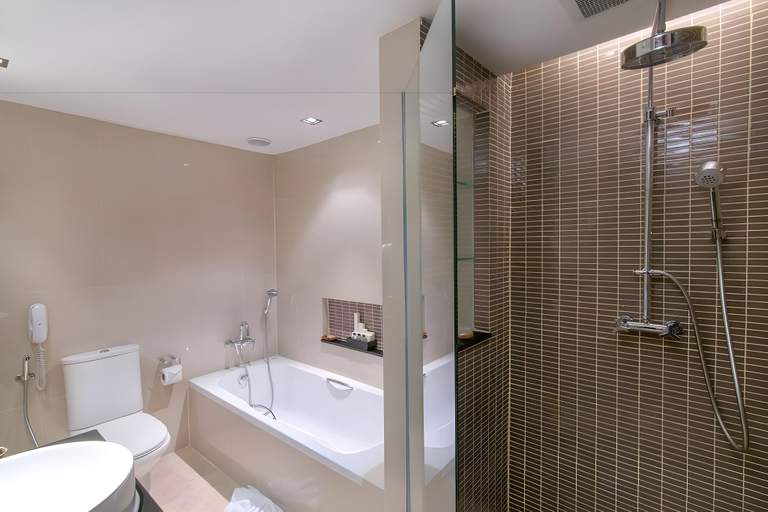 Bathroom 13