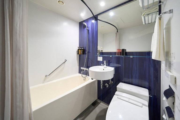 Bathroom 26