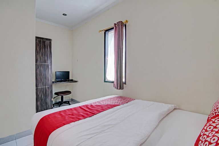 Bedroom 3, Hotel O Rosela House Syariah, Pekanbaru
