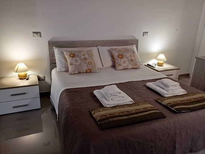 Bedroom 2, ATTICA B&B, Bari