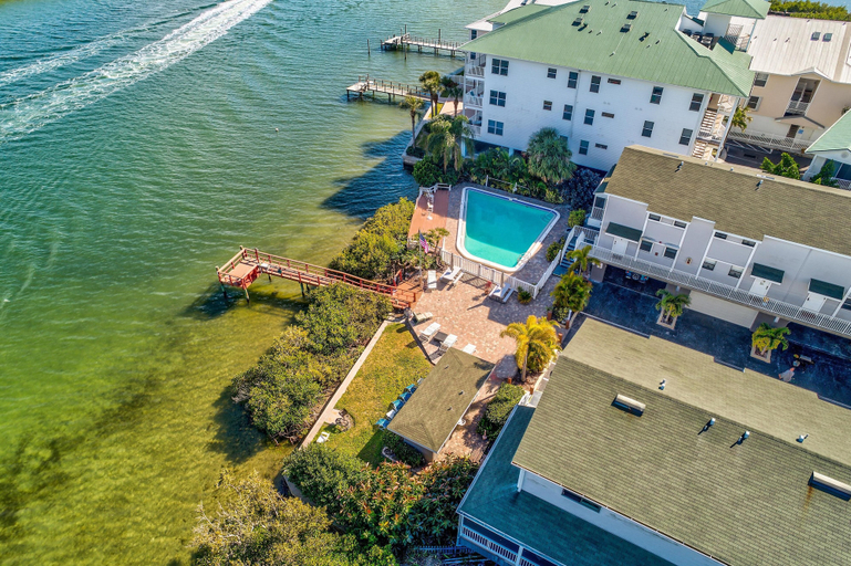 Exterior & Views 2, Sea Shell 24, Pinellas