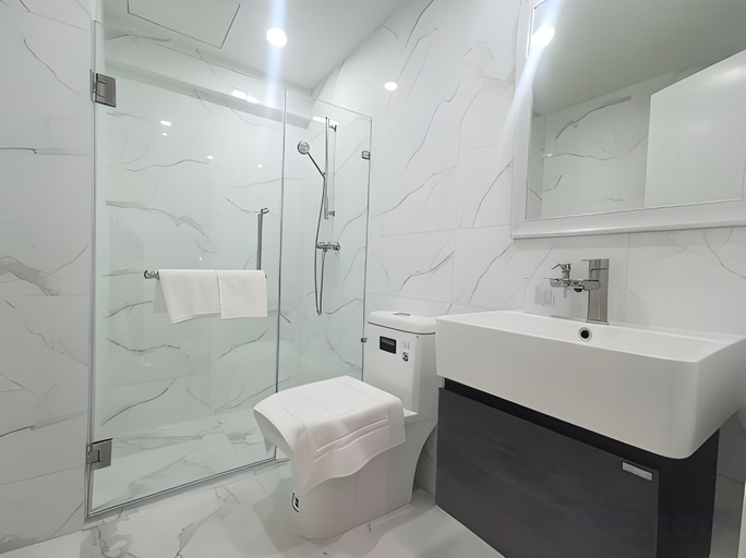 Bathroom 9