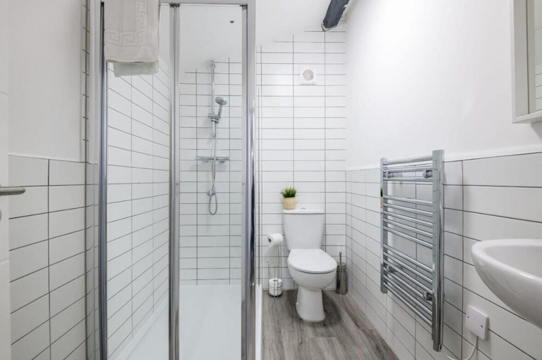 Bathroom 3, 91 Roscoe by Elite, Sefton