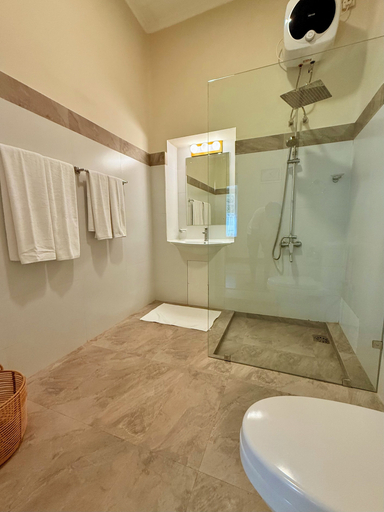 Bathroom, Watawala Tea Plantation Bungalow, Ambagamuwa