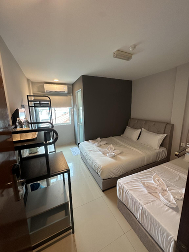 Bedroom 12