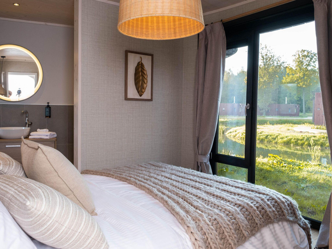 Bedroom 2, Serene Forest Getaway, Hainaut
