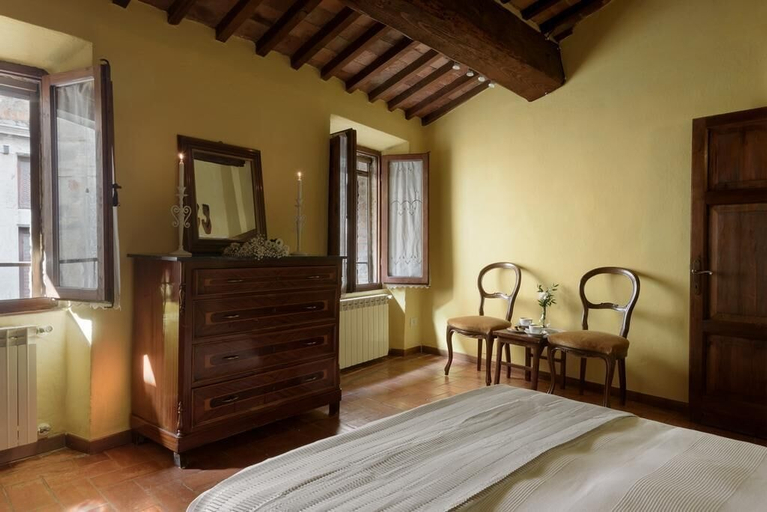 Others 4, Casa Gioia - Casa Olivieri, Siena