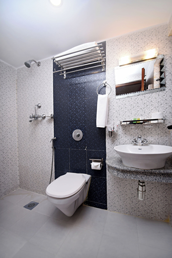 Bathroom 5, Tibet Boutique Hotel, Bagmati