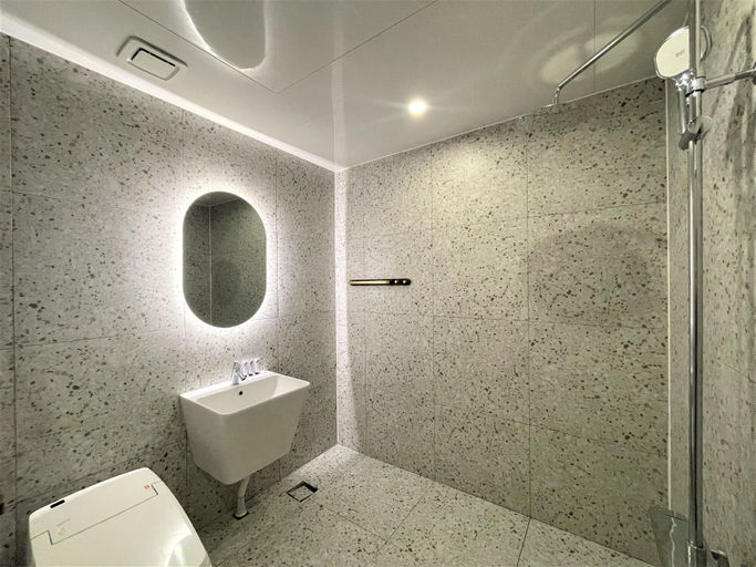 Bathroom 5, hotel gongsan, Gongju
