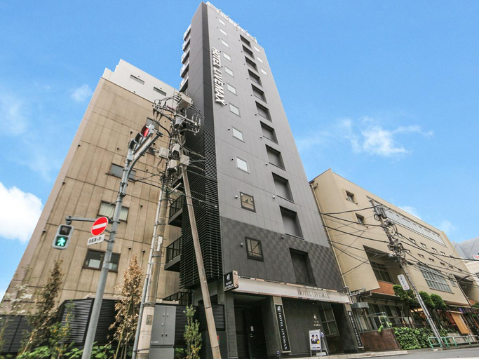Exterior 1