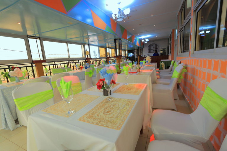 Food & Drinks 2, Hotel Residence Madadjeu, Mfoundi