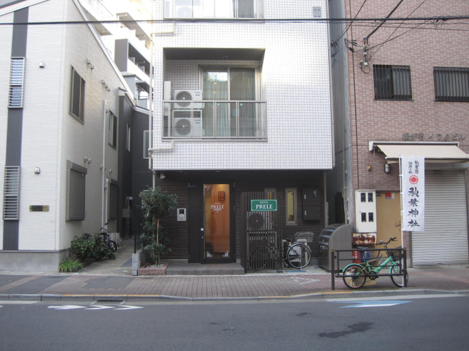 Exterior 18