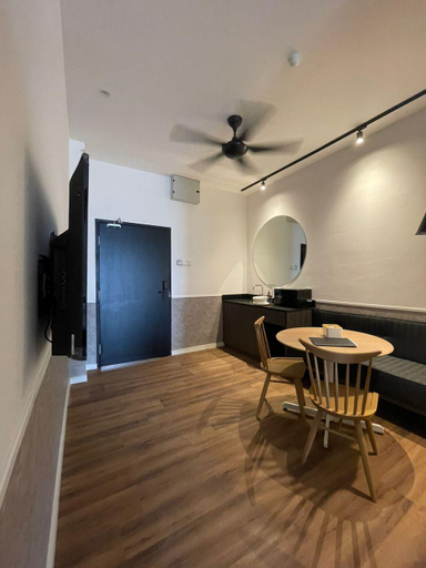 Dining Room 25