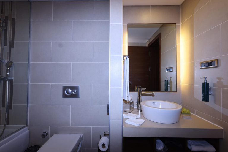 Bathroom 4, Hilton Garden Inn Konya, Selçuklu