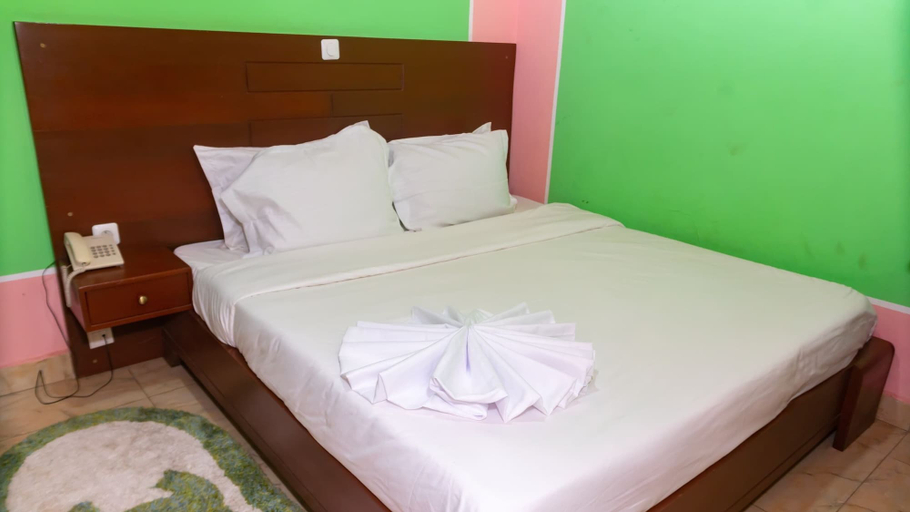 Others 5, Hotel Residence Madadjeu, Mfoundi