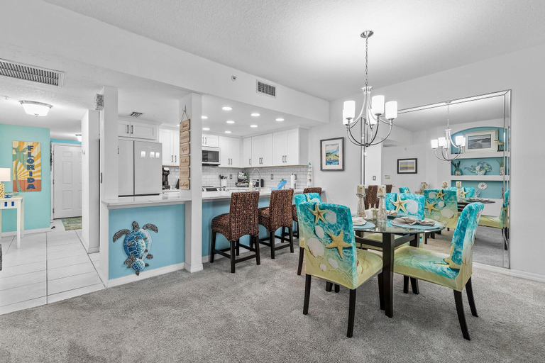 Food & Drinks 4, Oceanwalk 1-303, Volusia