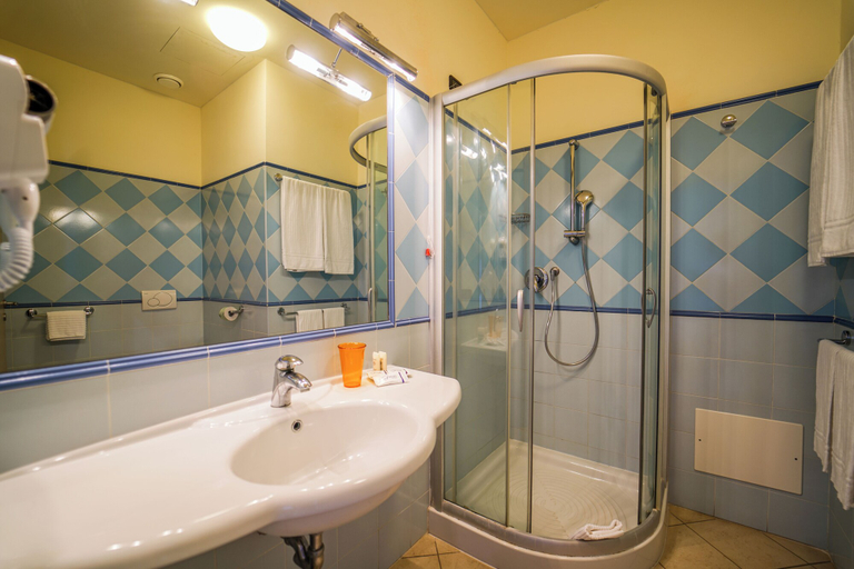 Bathroom 5, Hotel Avalon Sikanì, Messina