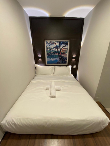 Bedroom 25